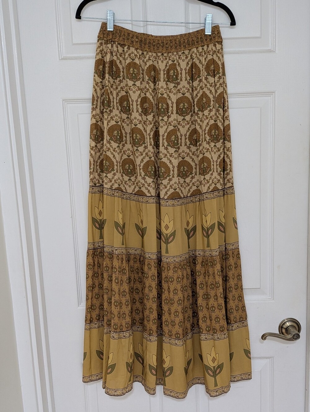 Chateau Maxi Skirt In Champagne Small - Picture 4 of 7